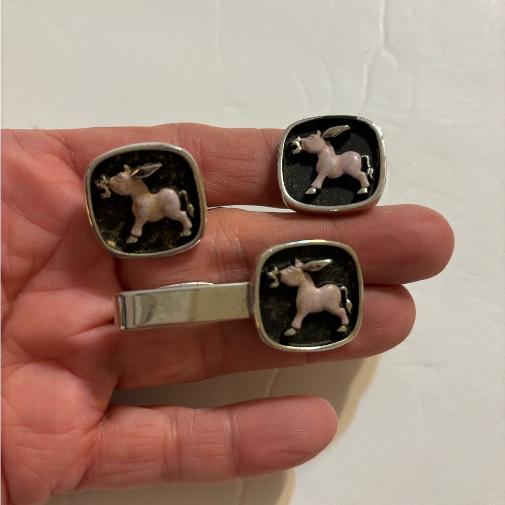 Vintage Hickok Pink Enamel Donkey Silver Tone Cuff Links Tie Bar Clip Set